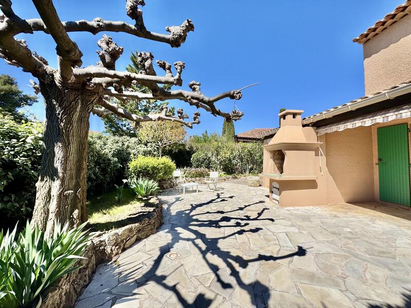 Mas - 64 m² - 5 pièces