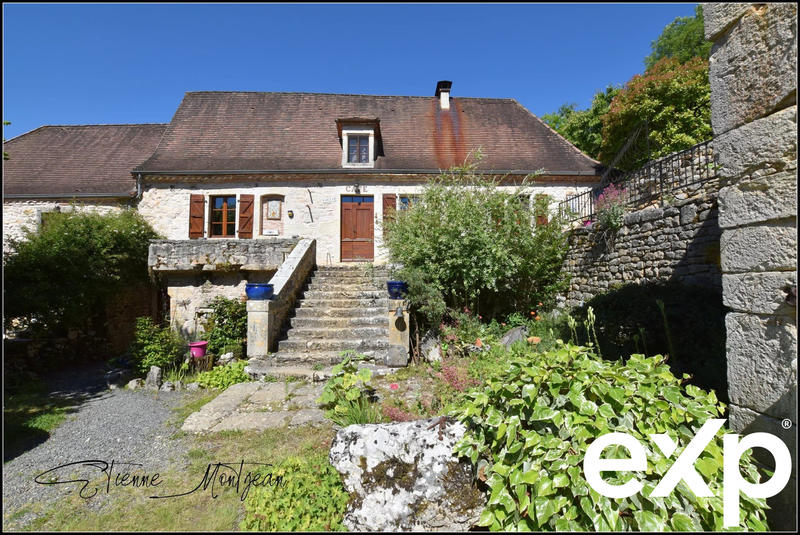 Maison traditionnelle - 157 m² - 6 pièces