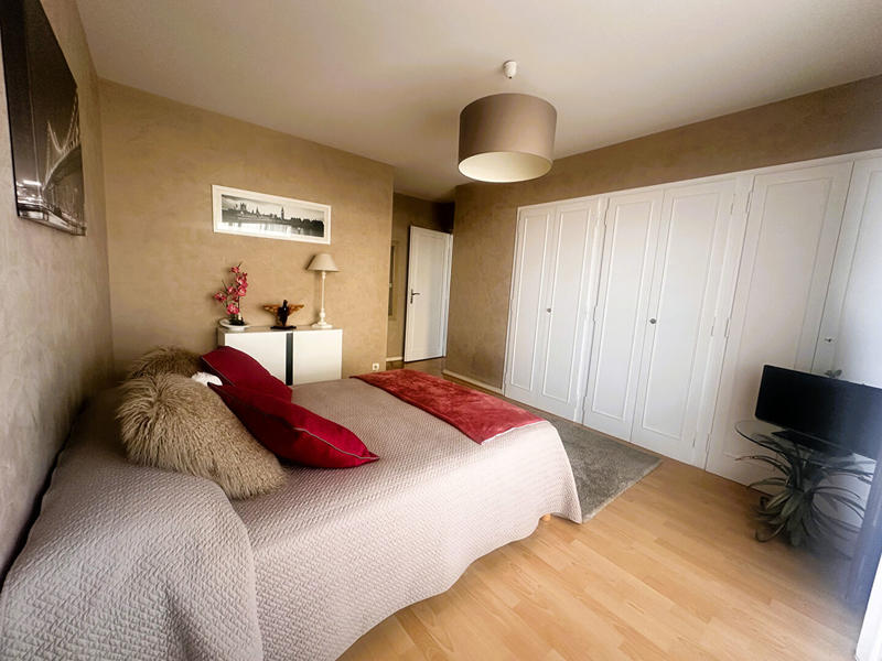 Appartement - 140 m² - 5 pièces