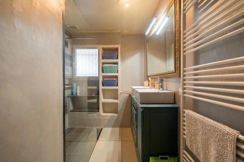 Villa - 240 m² - 9 pièces