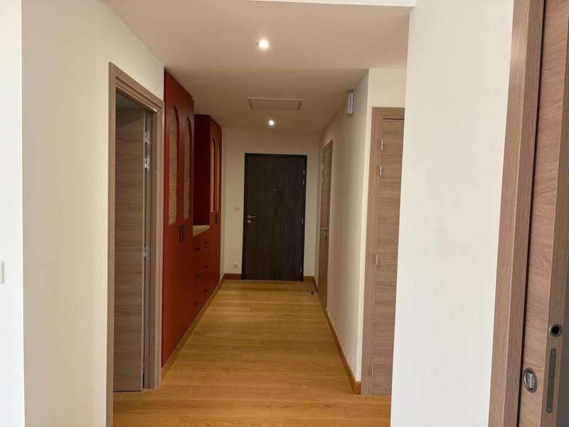 Appartement - 160 m² - 4 pièces