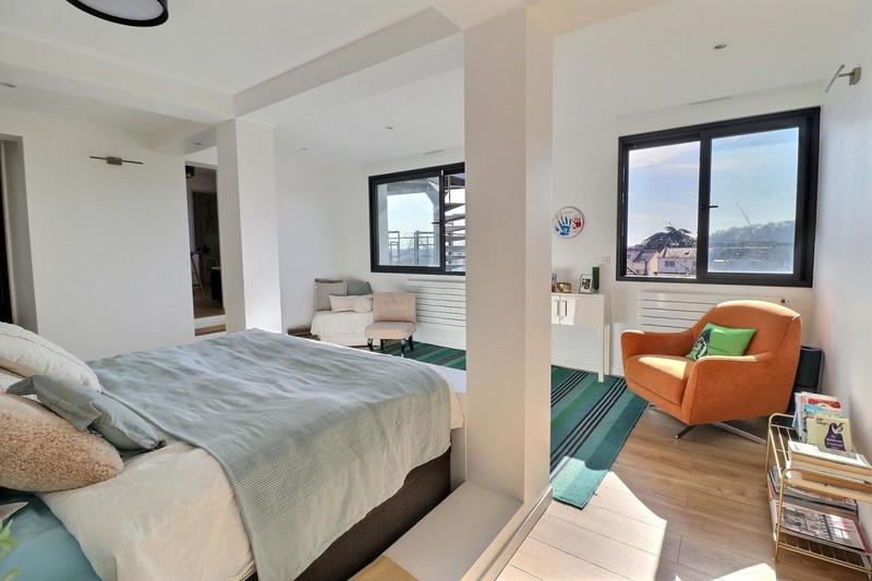 Demeure - 234 m² - 8 pièces