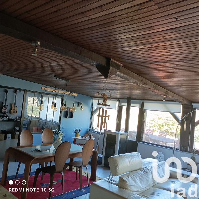 Maison - 218 m² - 7 pièces