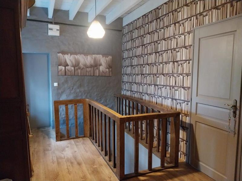 Maison - 260 m² - 9 pièces