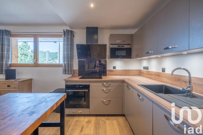 Appartement - 165 m² - 6 pièces