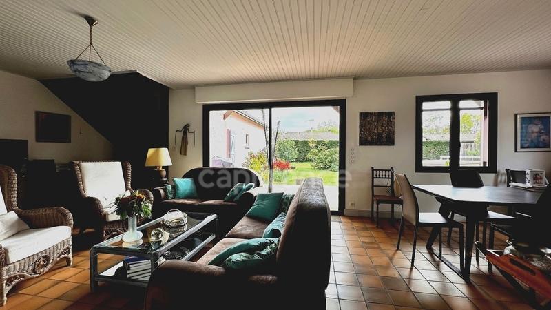 Maison - 200 m² - 8 pièces