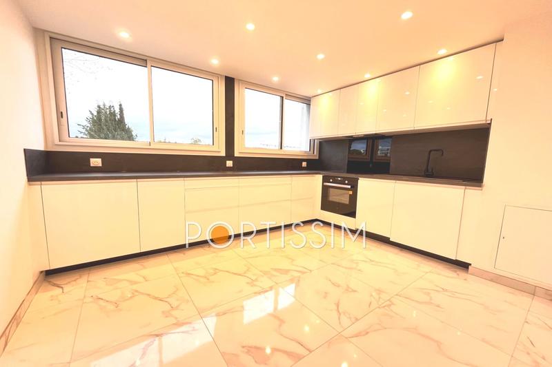 Appartement - 122 m² - 4 pièces