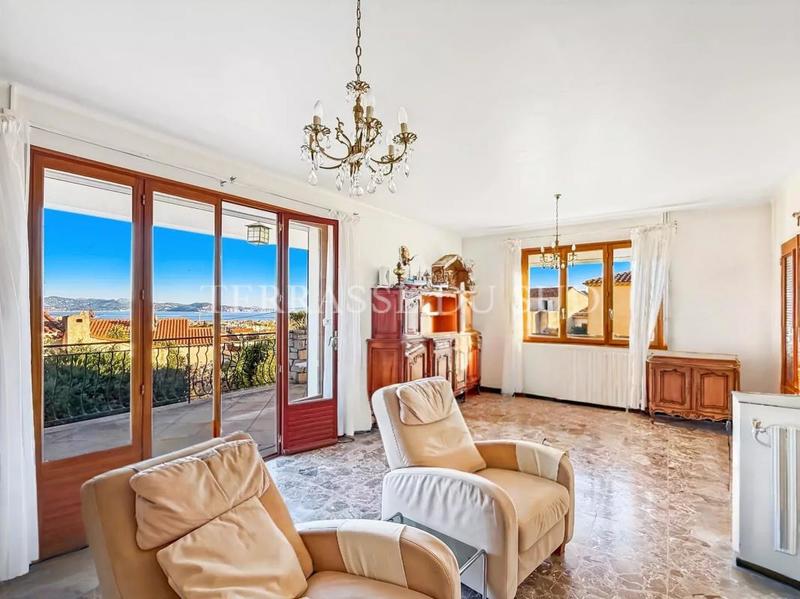 Maison - 192 m² - 7 pièces