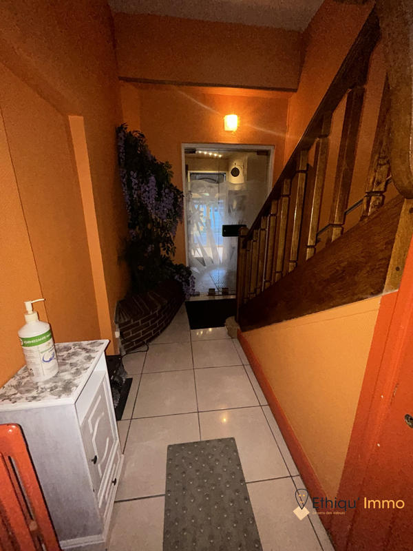 Maison - 700 m² - 17 pièces