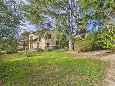 Villa - 192 m² - 6 pièces