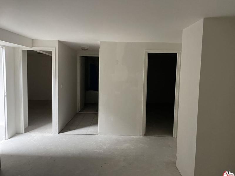 Maison - 360 m² - 8 pièces