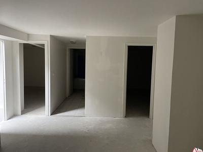 Maison - 360 m² - 8 pièces