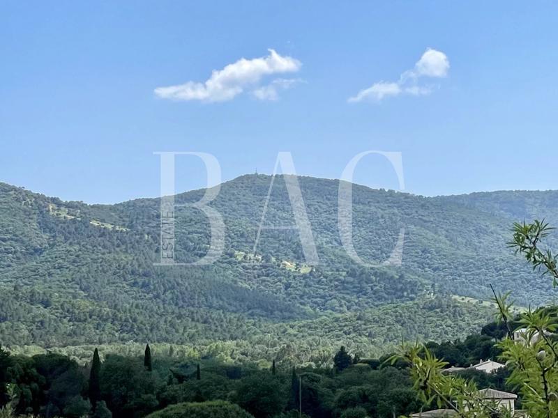 Villa - 235 m² - 8 pièces