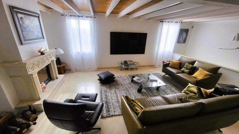 Maison - 177 m² - 7 pièces