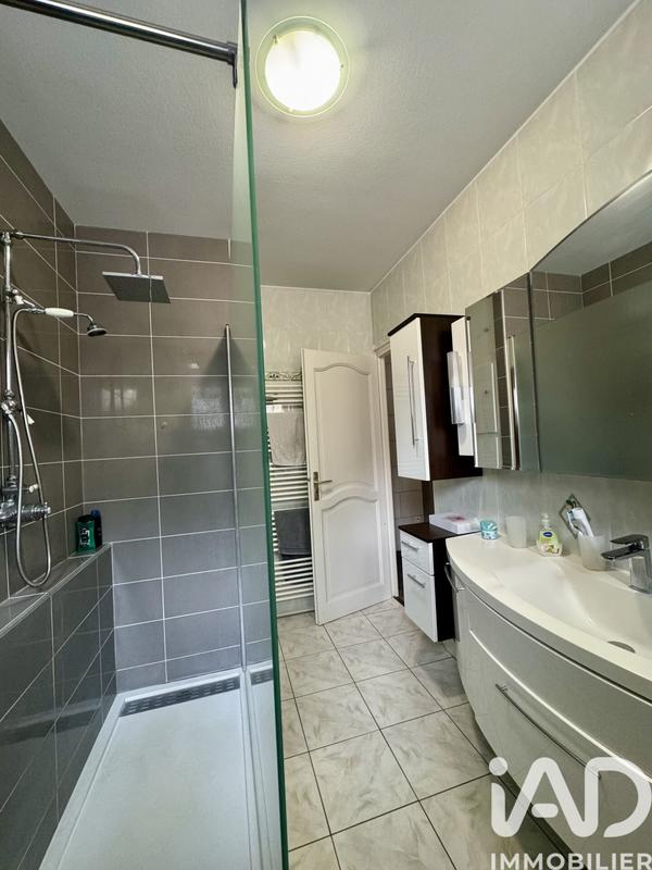 Maison - 167 m² - 8 pièces