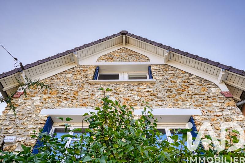 Maison - 94 m² - 6 pièces