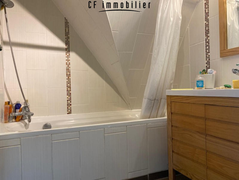 Maison - 90 m² - 5 pièces