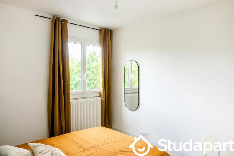 Chambre - 9 m² - 1 pièce