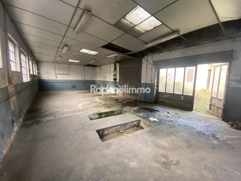 Local d'activités - 100 m²