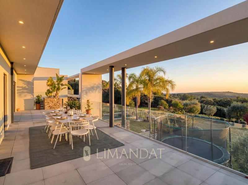 Villa - 650 m² - 17 pièces