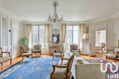 Appartement - 145 m² - 7 pièces