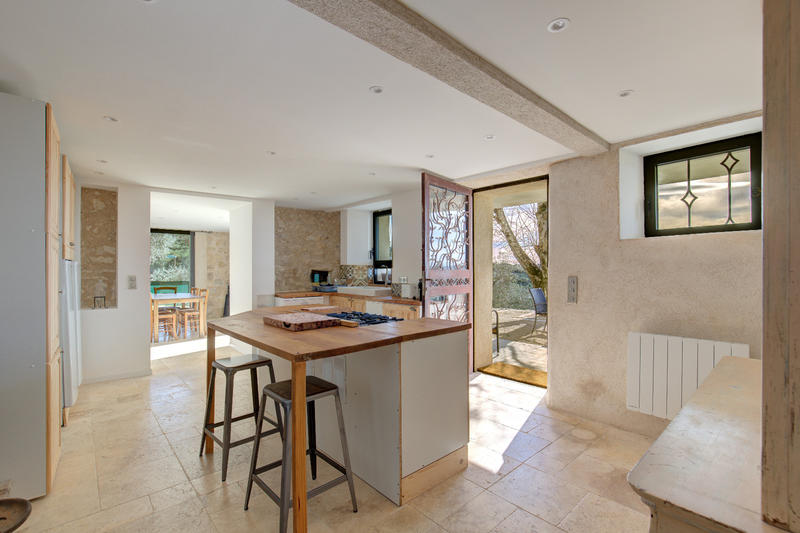 Maison - 150 m² - 5 pièces