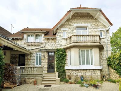 Maison en pierre - 134 m² - 6 pièces