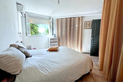 Appartement - 93 m² - 4 pièces