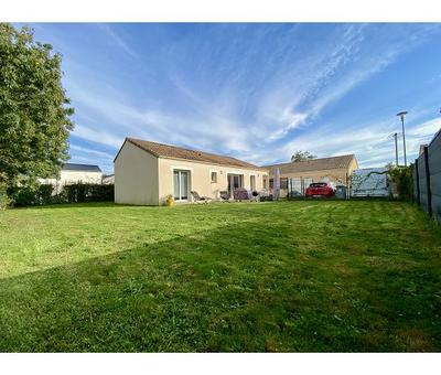 Maison - 90 m² - 4 pièces