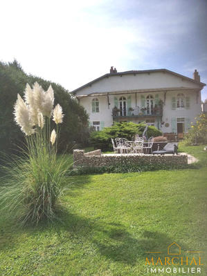 Maison ancienne - 315 m² - 8 pièces