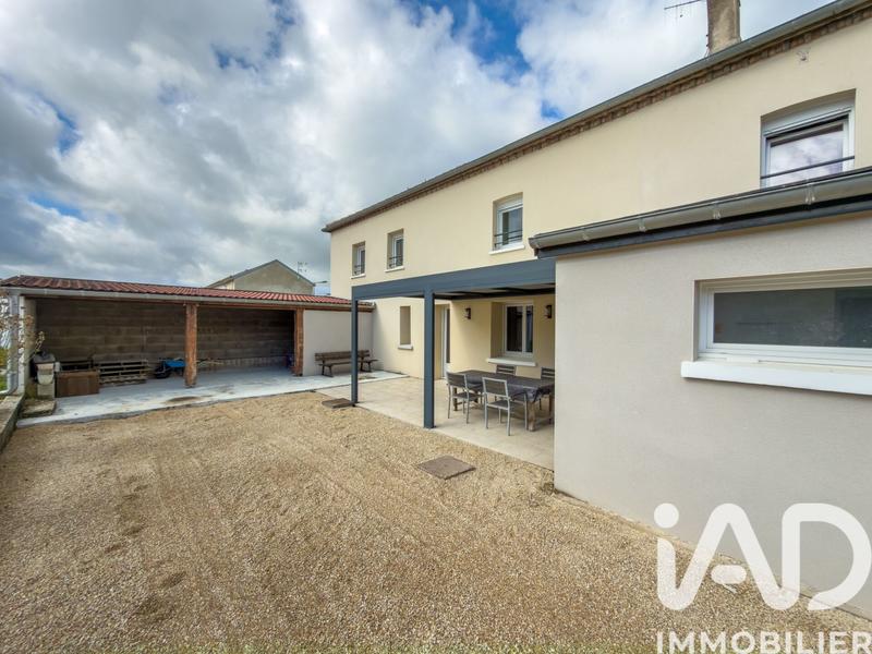 Maison de village - 277 m² - 8 pièces
