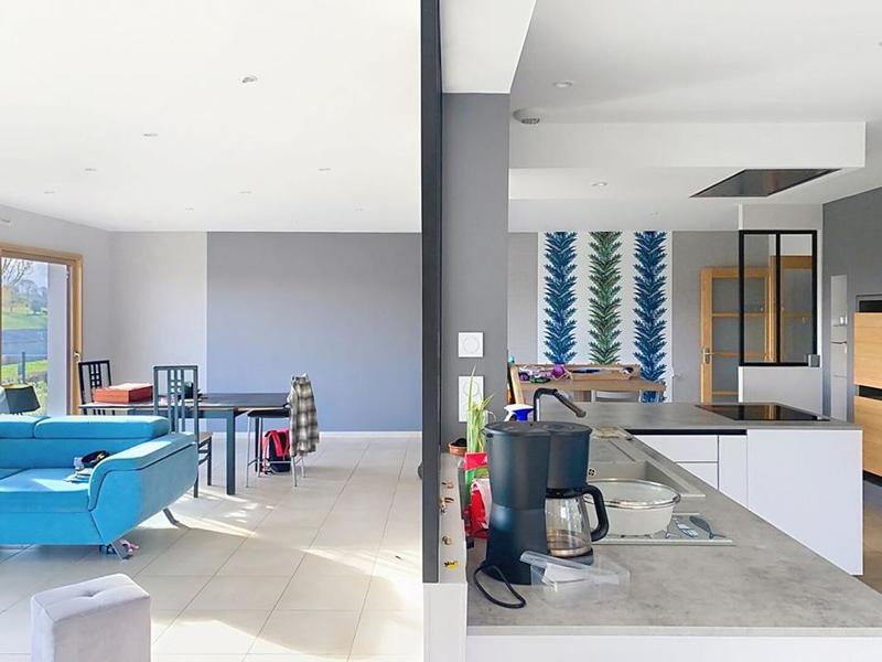 Maison - 325 m² - 11 pièces