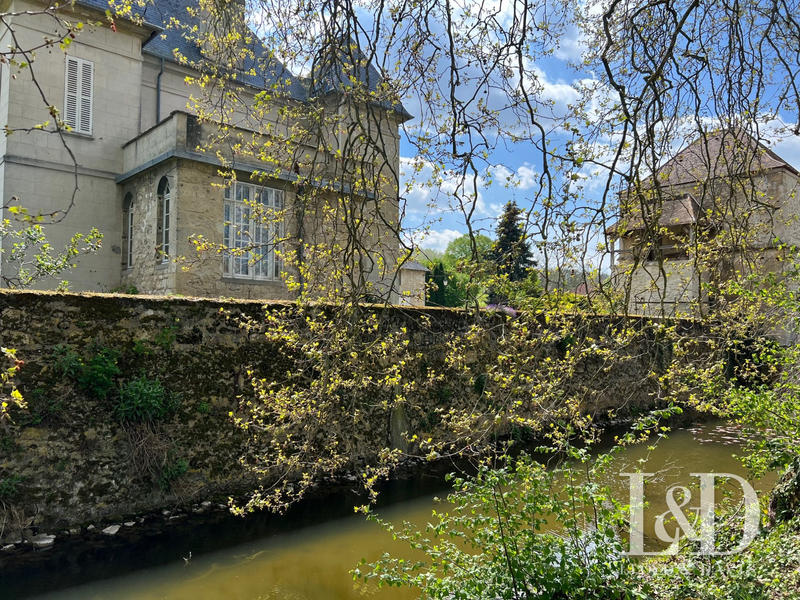 Château - 450 m² - 14 pièces