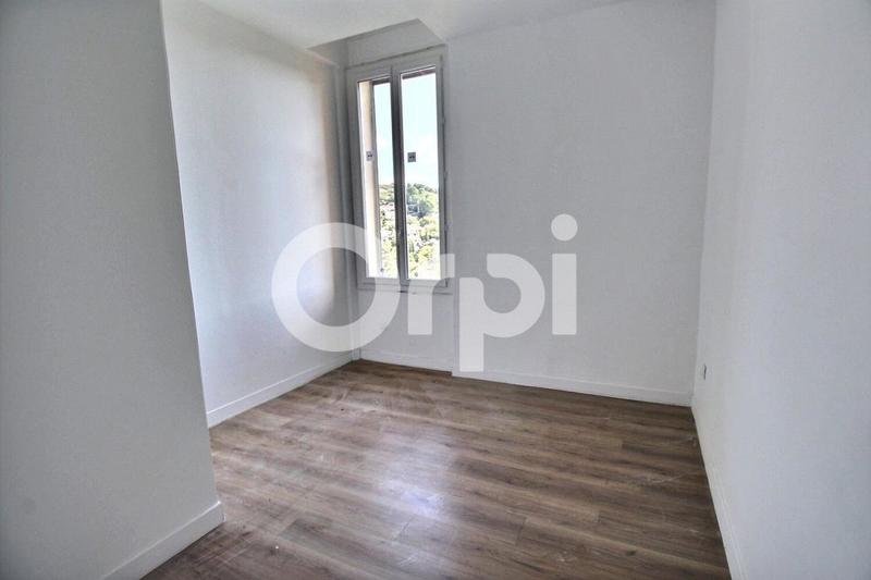 Appartement - 80 m² - 3 pièces