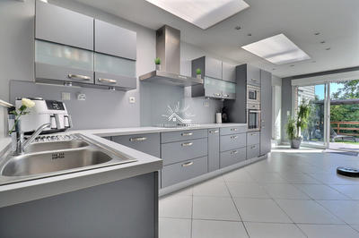 Maison - 110 m² - 4 pièces