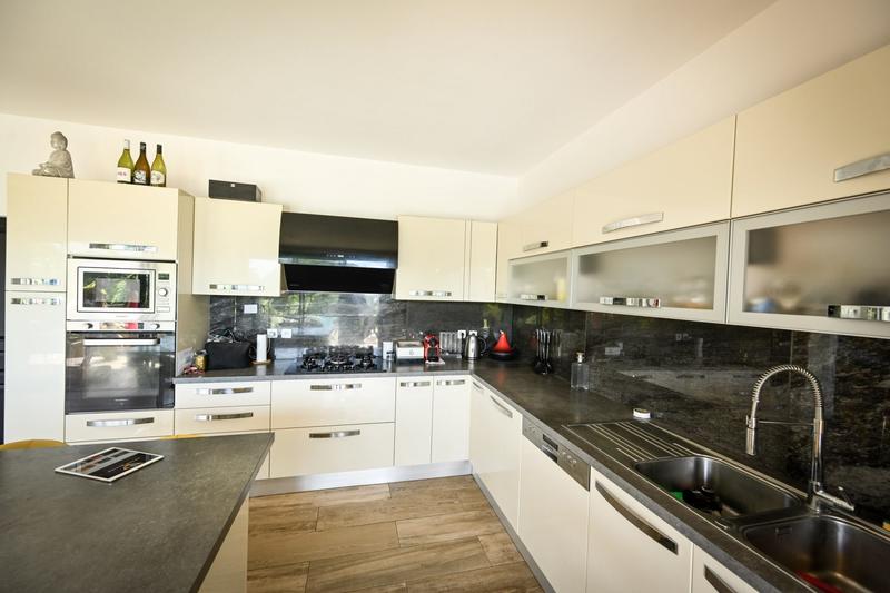 Villa - 150 m² - 4 pièces