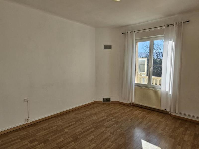 Maison - 107 m² - 9 pièces