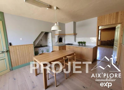 Maison traditionnelle - 150 m² - 6 pièces