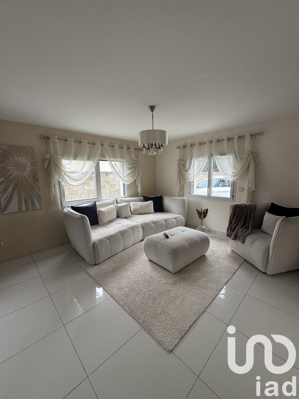 Maison - 212 m² - 8 pièces