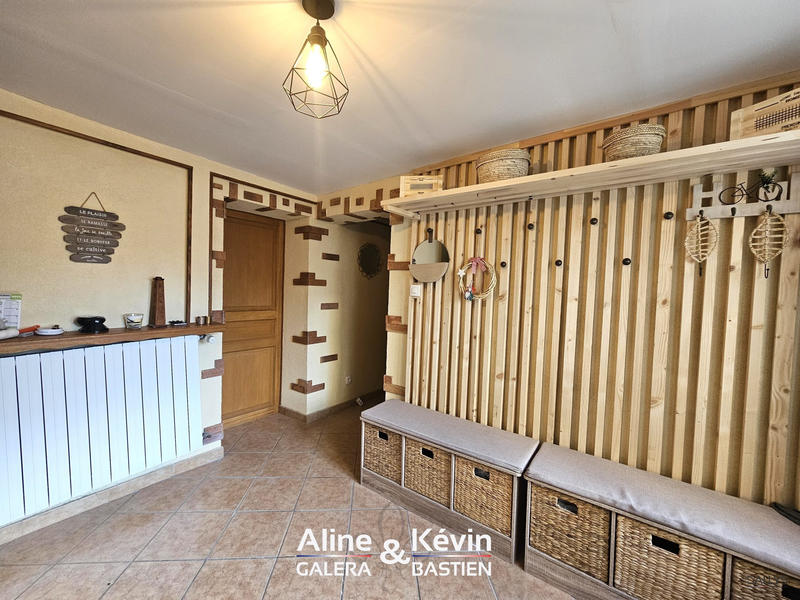 Maison - 102 m² - 4 pièces