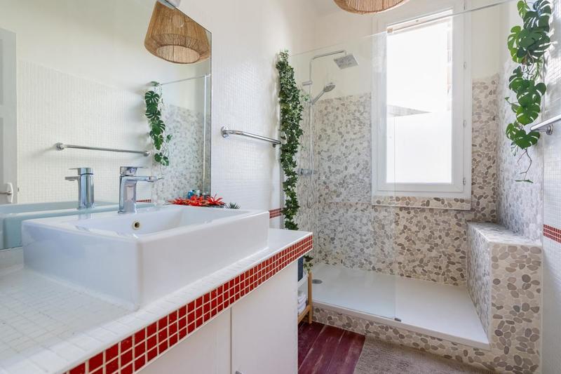 Maison - 259 m² - 10 pièces