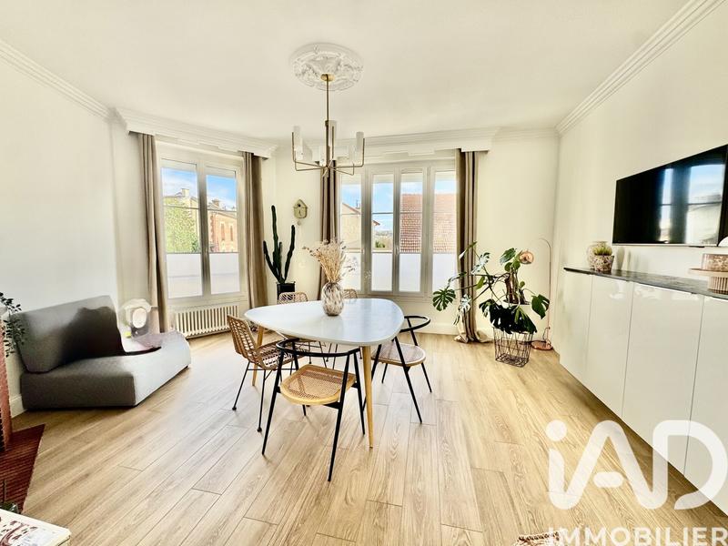 Maison - 300 m² - 7 pièces