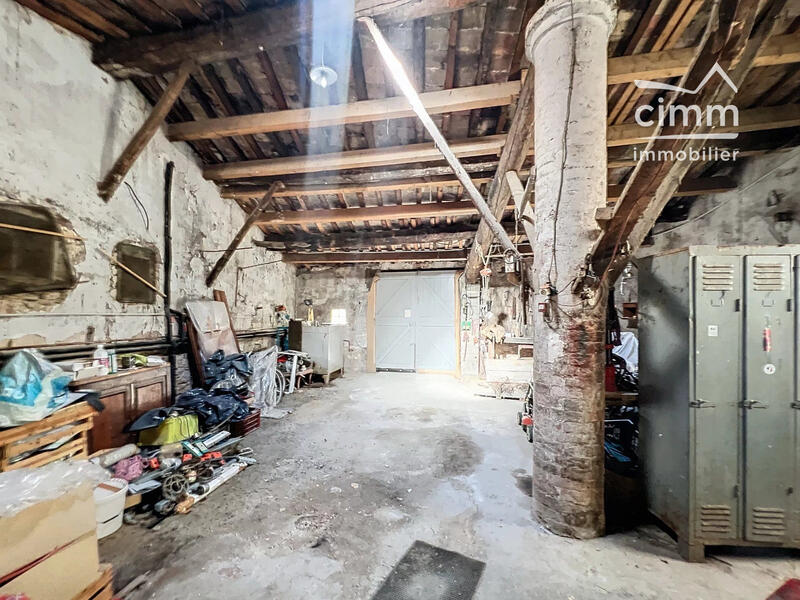 Maison traditionnelle - 200 m² - 6 pièces