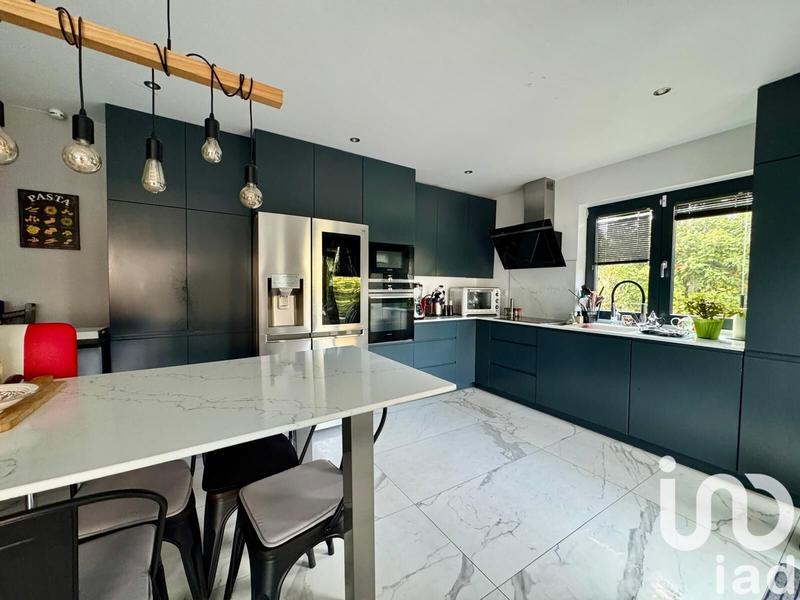 Maison - 140 m² - 5 pièces