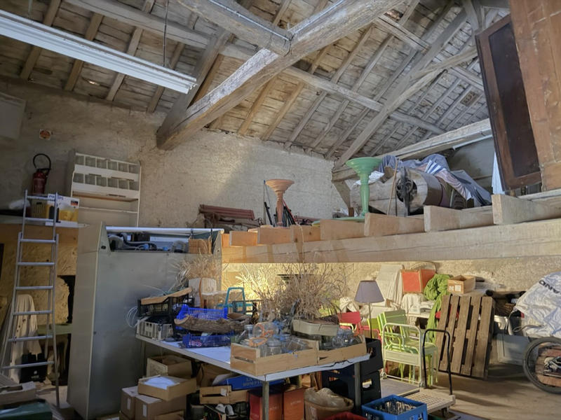 Maison - 410 m² - 9 pièces