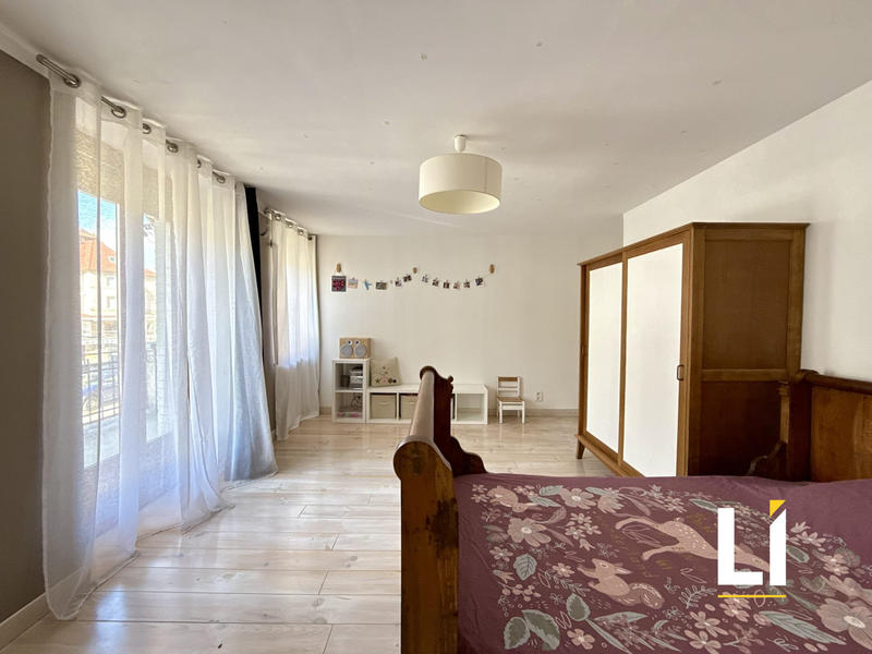 Appartement - 161 m² - 5 pièces