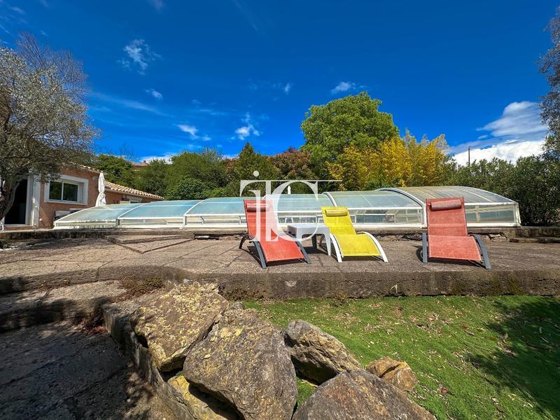 Maison - 183 m² - 6 pièces