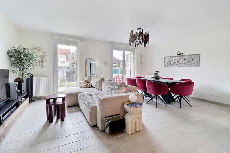 Maison - 109 m² - 7 pièces