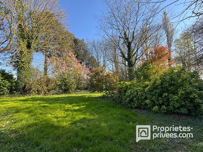 Maison - 253 m² - 9 pièces