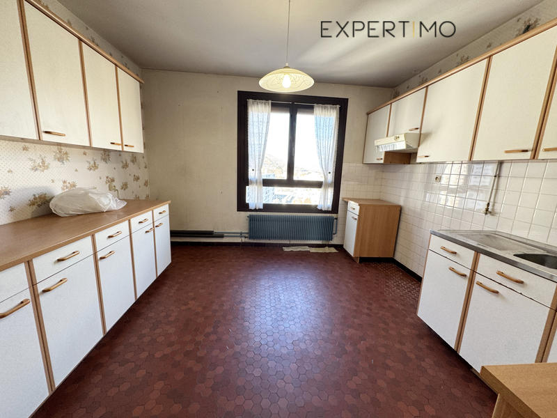 Appartement - 97 m² - 5 pièces